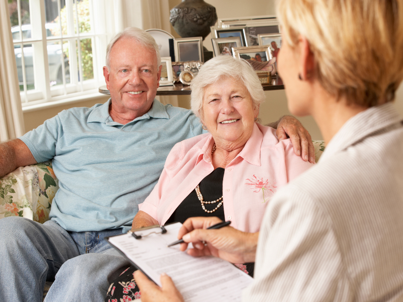 Quels réflexes adopter pour protéger l’épargne des seniors ?